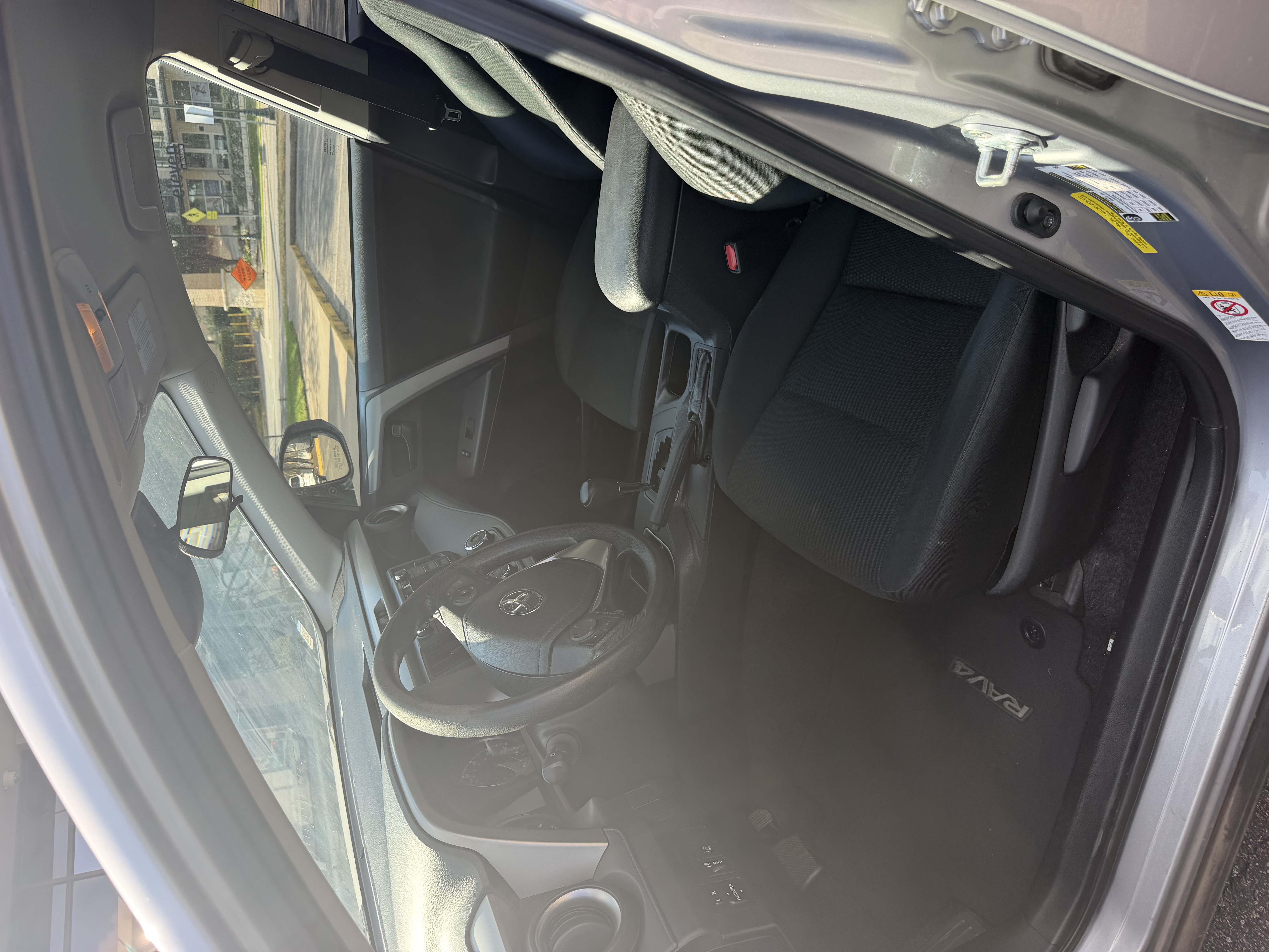 Used 2017 Toyota RAV4 LE FWD image 12