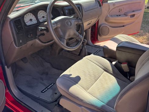 Used 2004 Toyota Tacoma 4x4 Xtracab V6 image 14