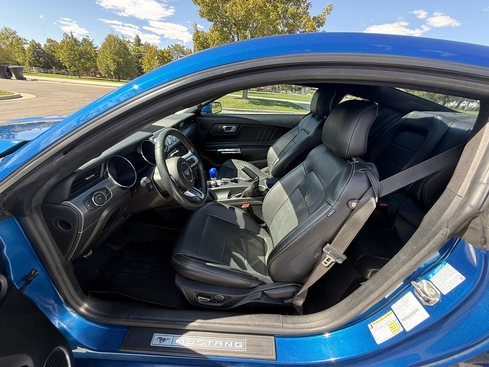 Used 2017 Ford Mustang GT Premium w/ GT Performance Package RWD image 16