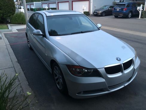Used 2008 BMW 328i Sedan image 1