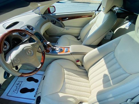 Used 2009 Mercedes-Benz SL 550 image 12