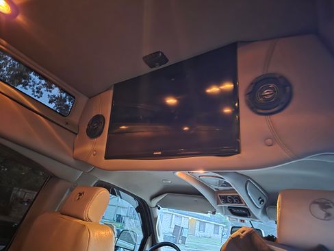 Used 2018 Chevrolet Express 2500 Extended w/ Enhanced Convenience Package image 15