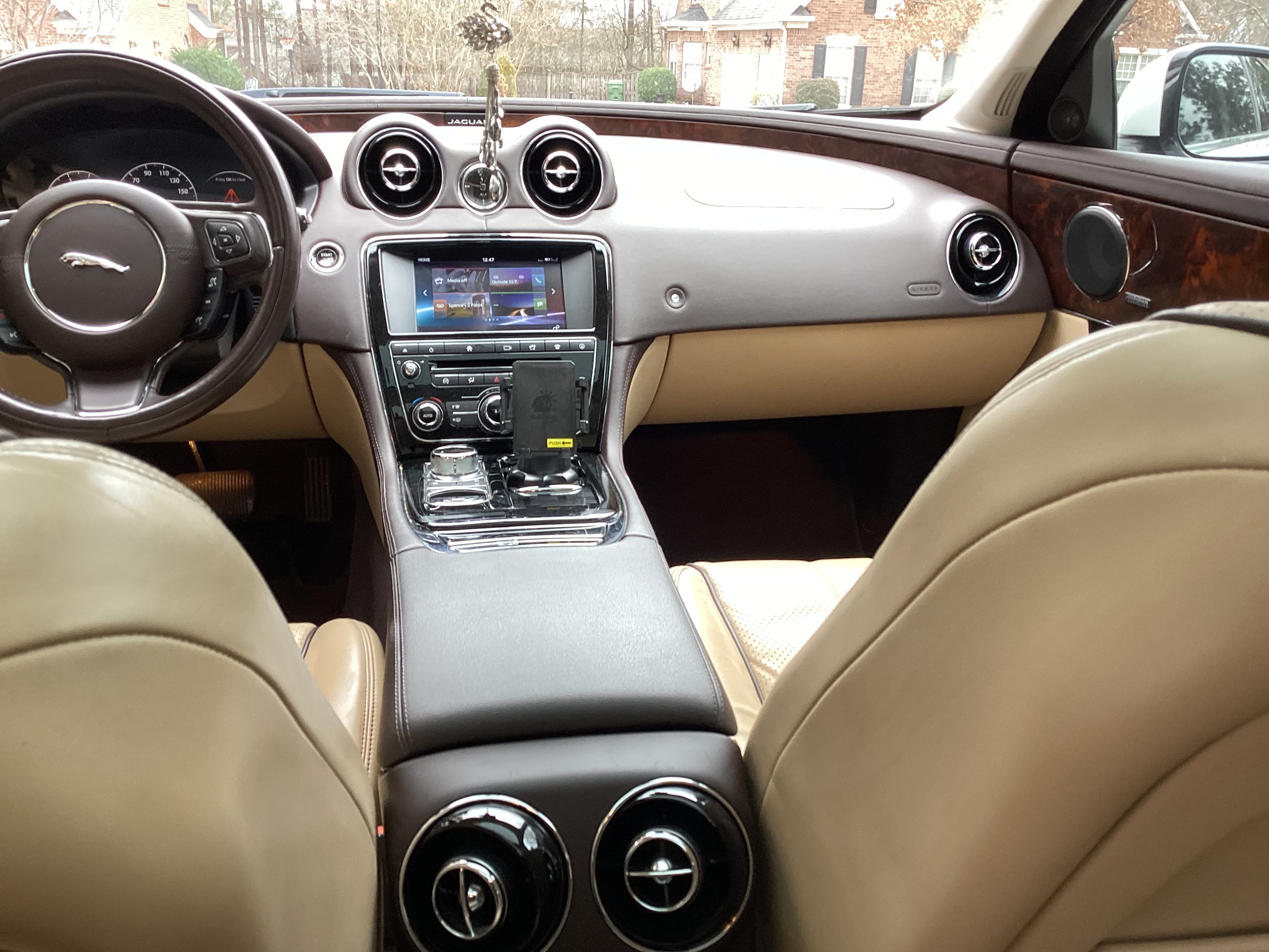 Used 2016 Jaguar XJ R-Sport AWD/4WD image 12
