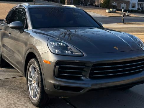 Used 2021 Porsche Cayenne image 1