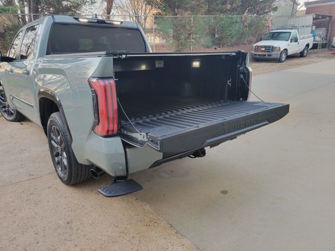 Used 2025 Toyota Tundra Platinum image 9