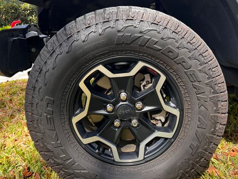 Used 2020 Jeep Gladiator Rubicon AWD/4WD image 20