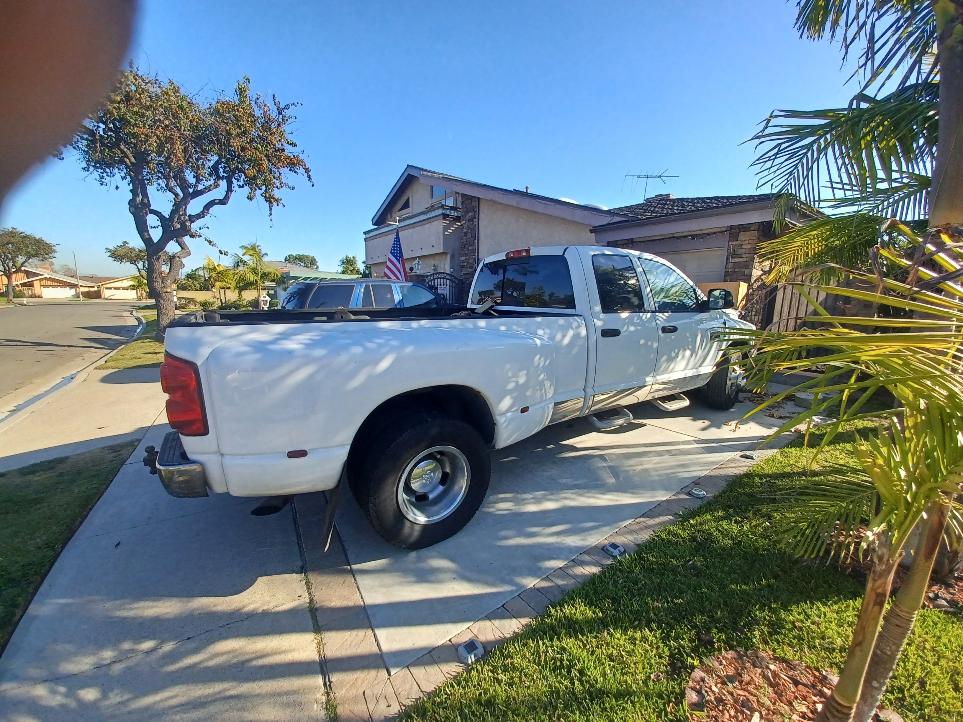 Used 2007 Dodge Ram 3500 Truck SLT w/ Sound & Security Group RWD image 2