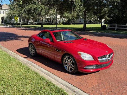 Used 2014 Mercedes-Benz SLK 250 image 24
