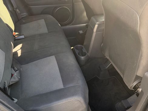 Used 2014 Jeep Patriot Sport FWD image 16
