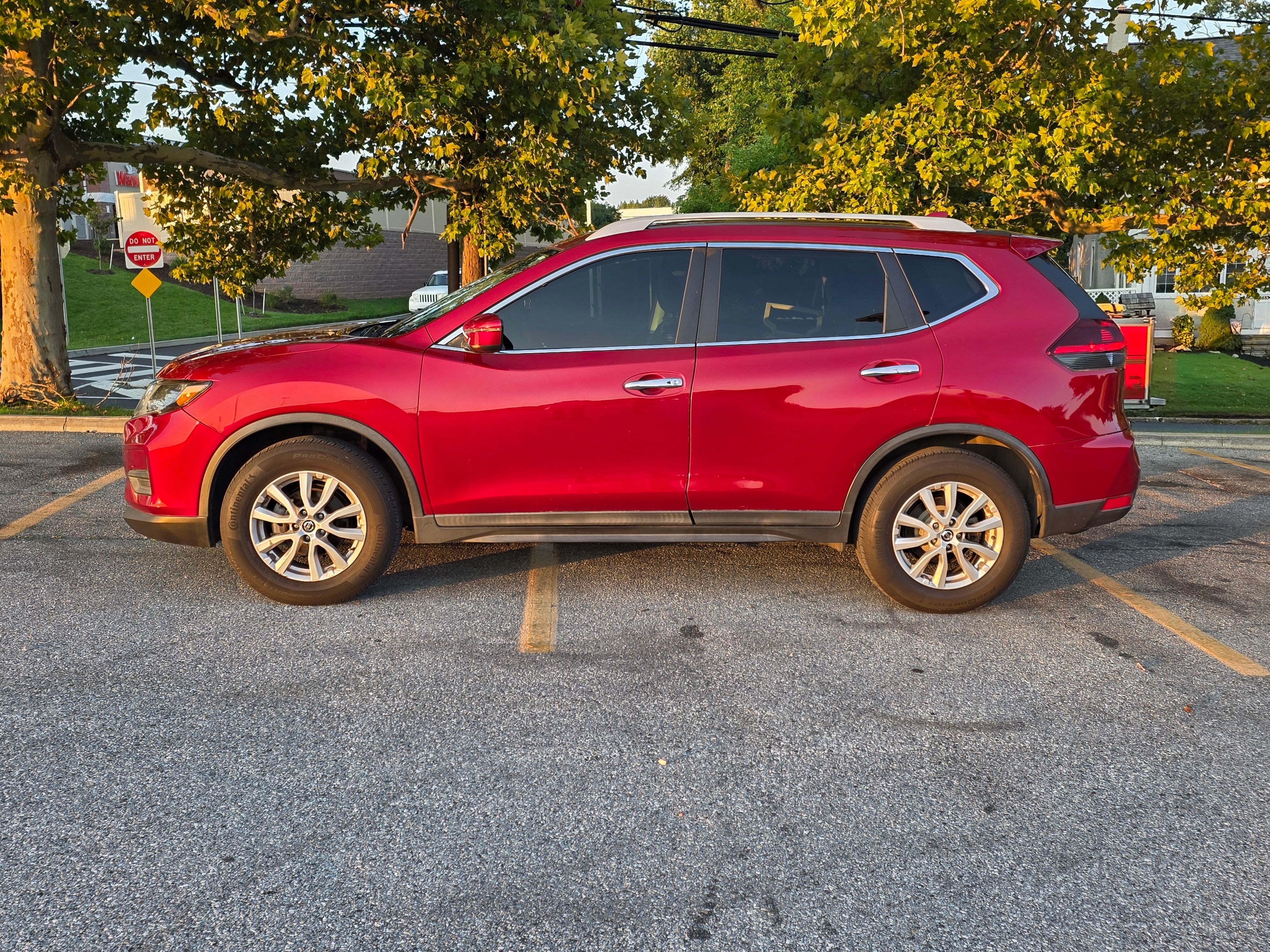 Used 2020 Nissan Rogue SV AWD/4WD image 8