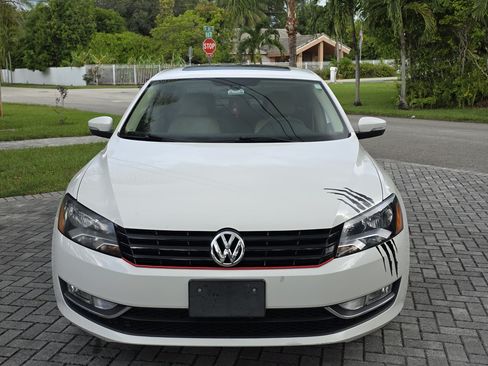 Used 2013 Volkswagen Passat 3.6 SEL Premium image 2