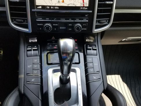 Used 2011 Porsche Cayenne S AWD/4WD image 19