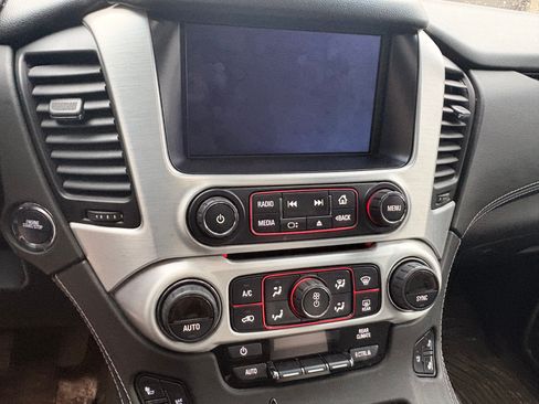 Used 2016 GMC Yukon XL SLT w/ Open Road Package image 10