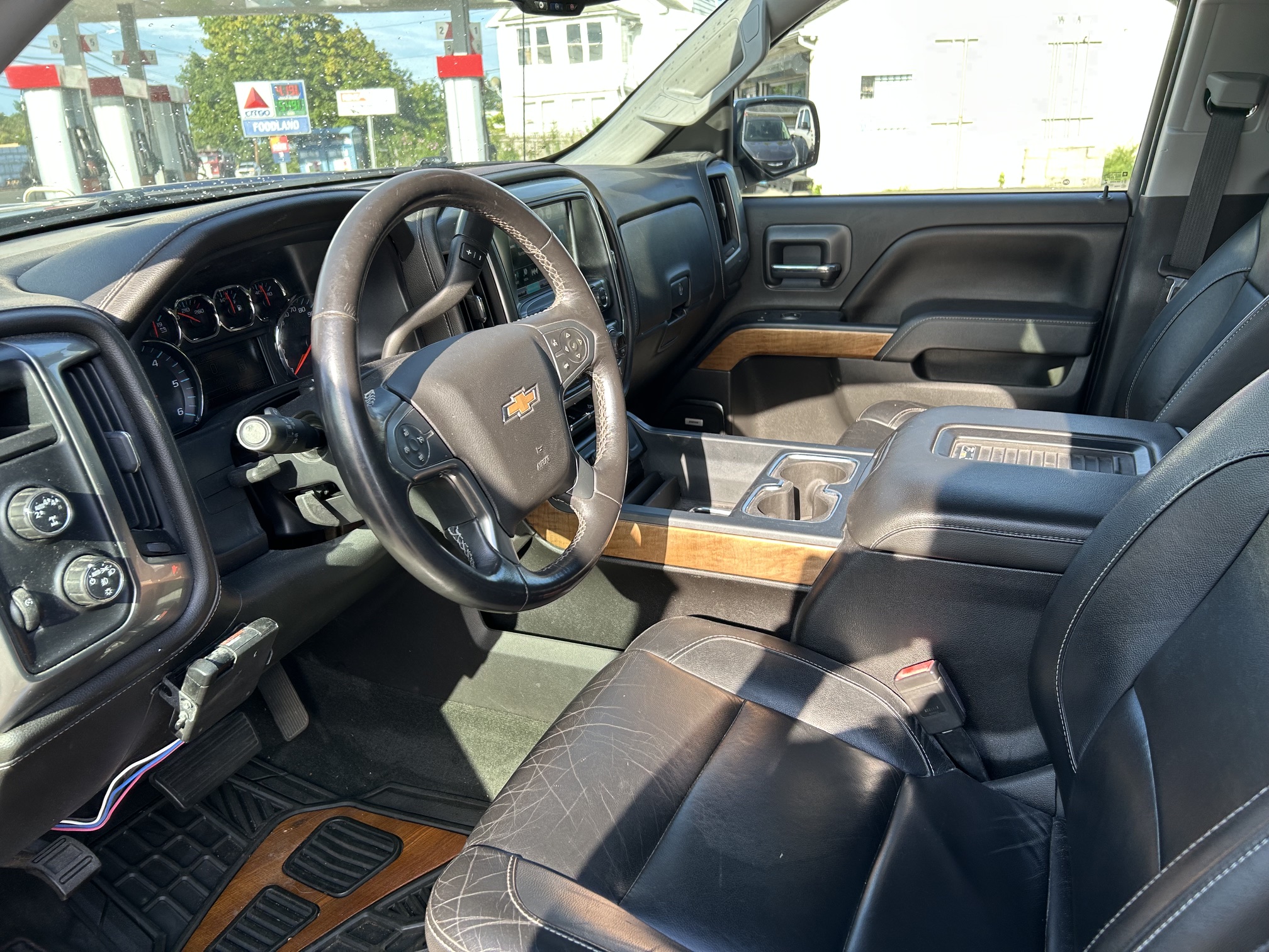 Used 2017 Chevrolet Silverado 1500 LTZ w/ Sport Package AWD/4WD image 8