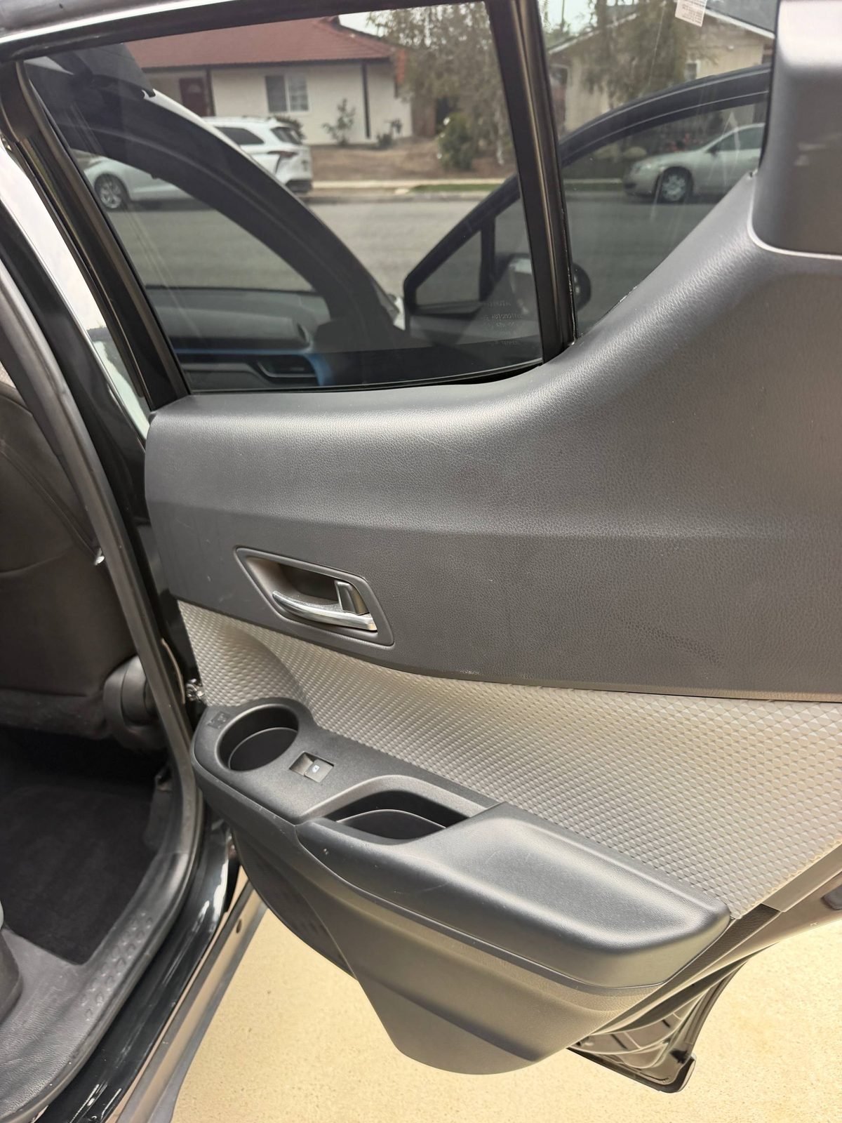 Used 2019 Toyota C-HR XLE FWD image 14
