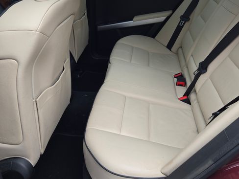 Used 2011 Mercedes-Benz GLK 350 4MATIC image 13