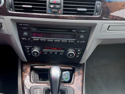 Used 2007 BMW 328i Sedan image 11