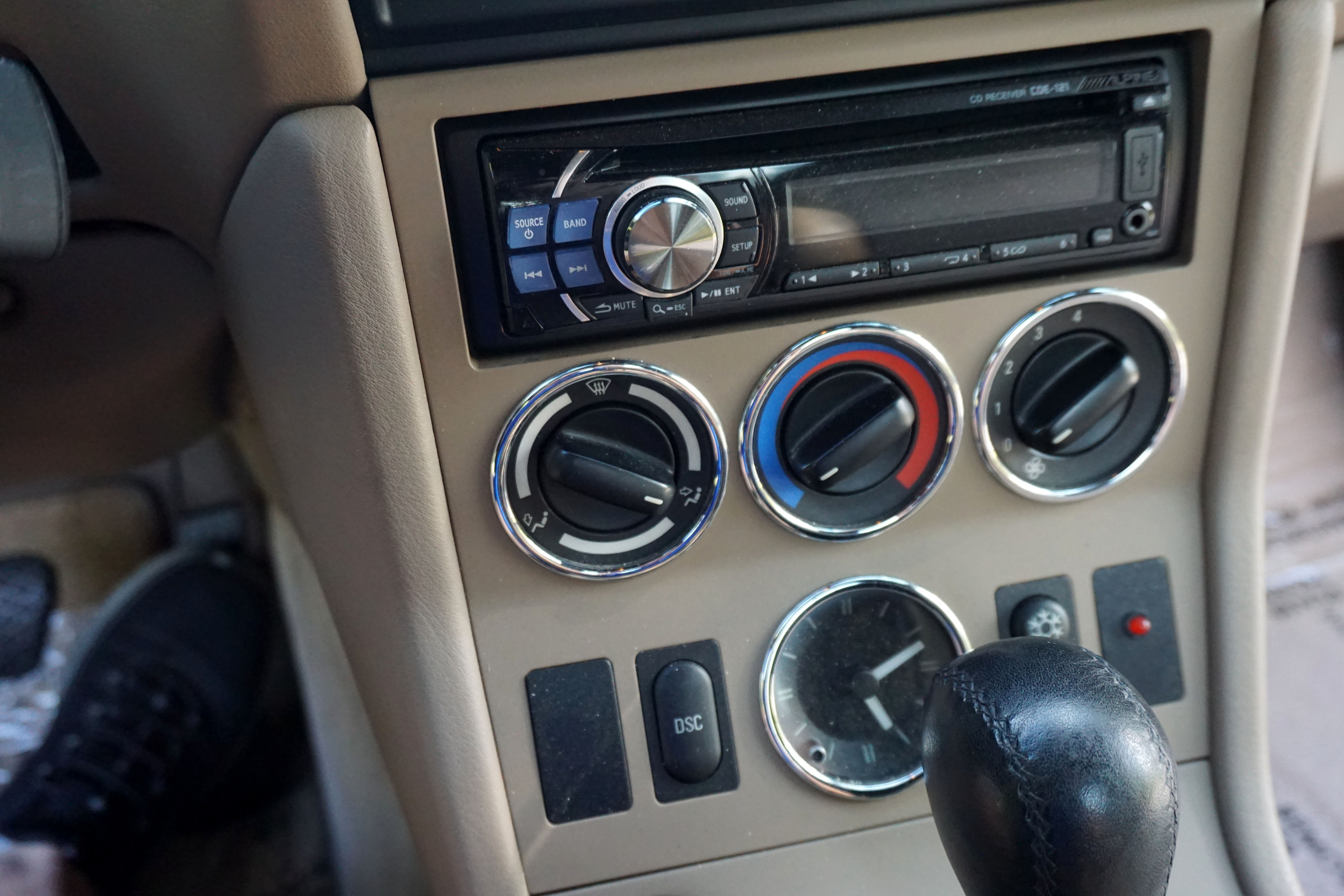 Used 2000 BMW Z3 2.5i RWD image 15