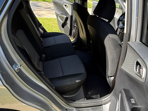Used 2022 Kia Soul LX FWD image 15