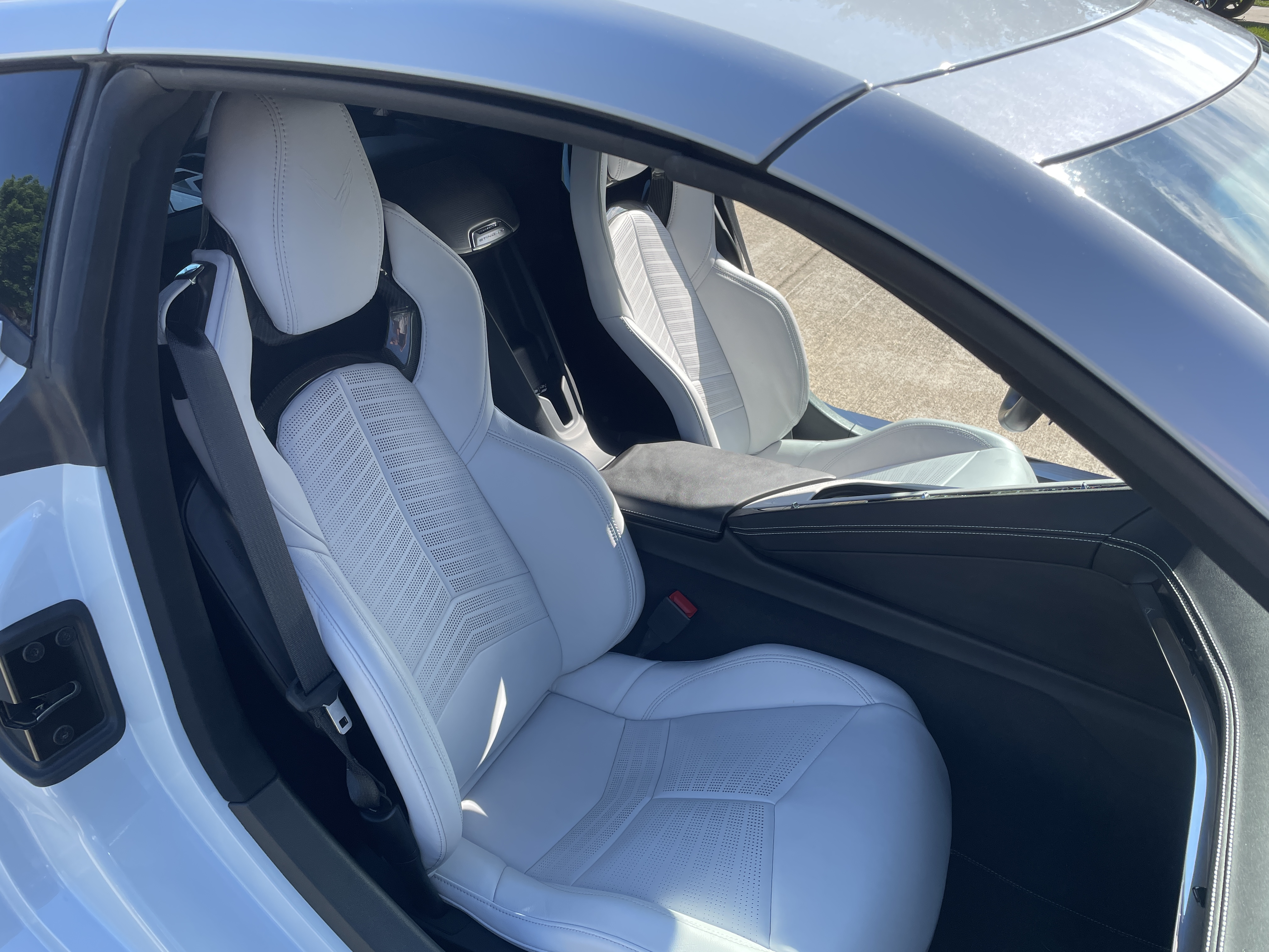 Used 2020 Chevrolet Corvette Stingray Preferred Cpe w/ 2LT Preferred Equipment Group RWD image 16