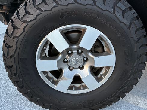 Used 2009 Nissan Xterra Off-Road w/ Tow Pkg AWD/4WD image 13