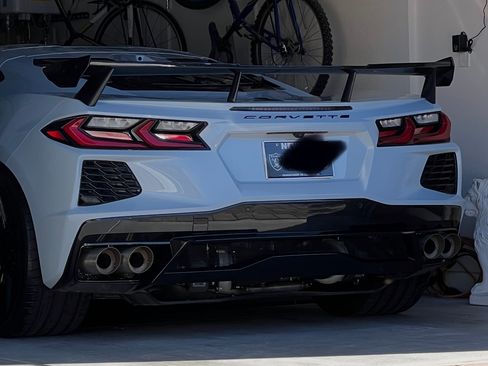 Used 2024 Chevrolet Corvette Stingray Preferred Cpe w/ Z51 Performance Package RWD image 16