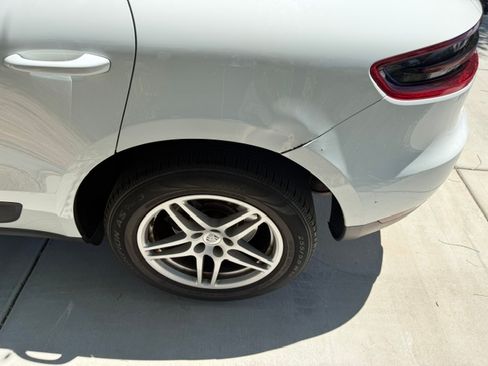 Used 2018 Porsche Macan Sport Edition AWD/4WD image 15