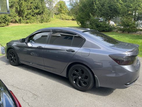 Used 2016 Honda Accord EX-L image 27