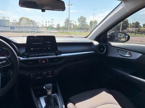 Used 2023 Kia Forte LXS FWD image 11