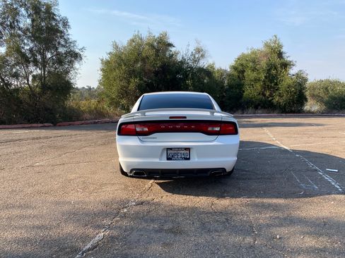Used 2012 Dodge Charger SE w/ Sport Appearance Group image 6