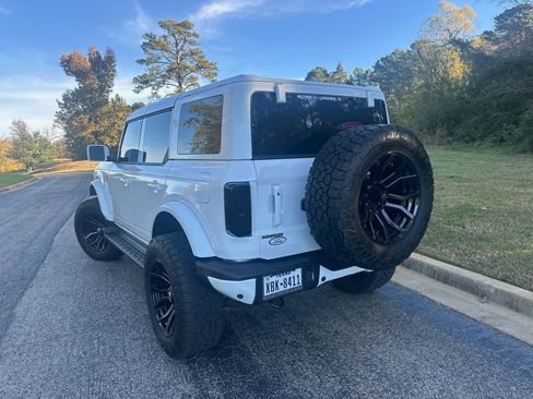 Used 2025 Ford Bronco Big Bend w/ Black Diamond Package image 2
