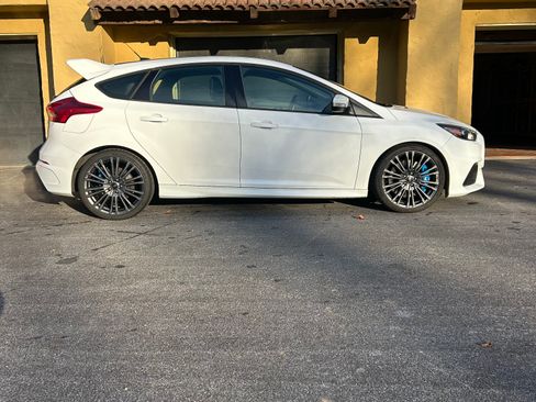 Used 2017 Ford Focus RS image 8