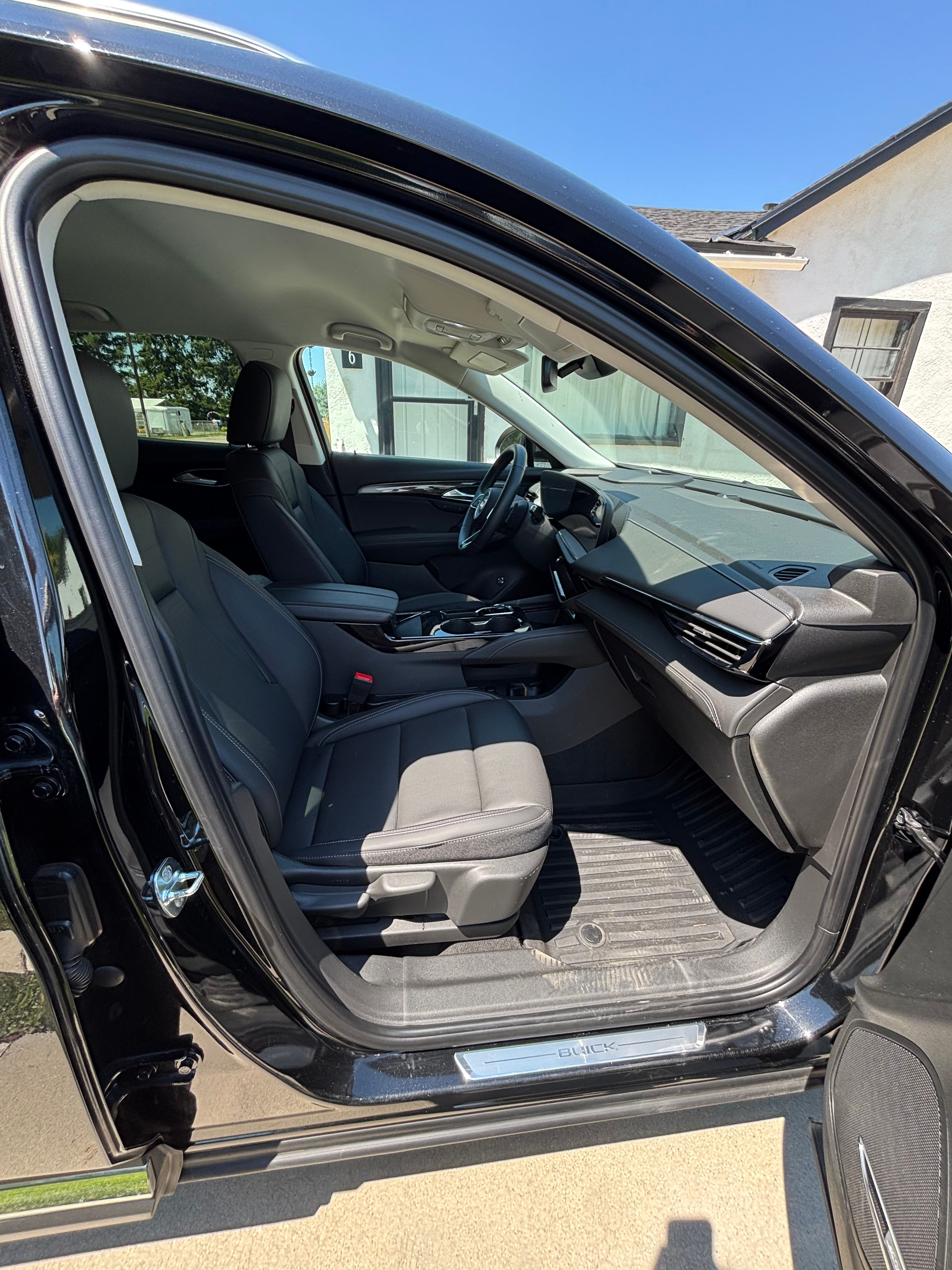 Used 2025 Buick Envision Preferred AWD/4WD image 9