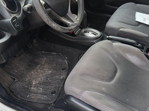 Used 2010 Honda Fit image 12