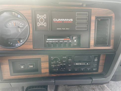 Used 1993 Dodge D/W Truck 250 image 26