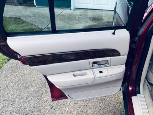 Used 2009 Mercury Grand Marquis LS image 14