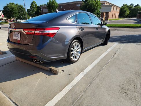 Used 2013 Toyota Avalon Limited FWD image 4