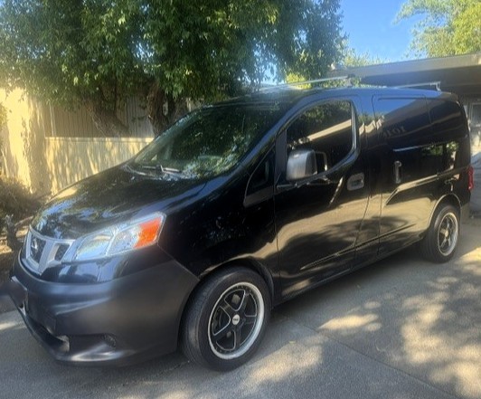 Used 2013 Nissan NV200 SV w/ Technology Pkg FWD image 1