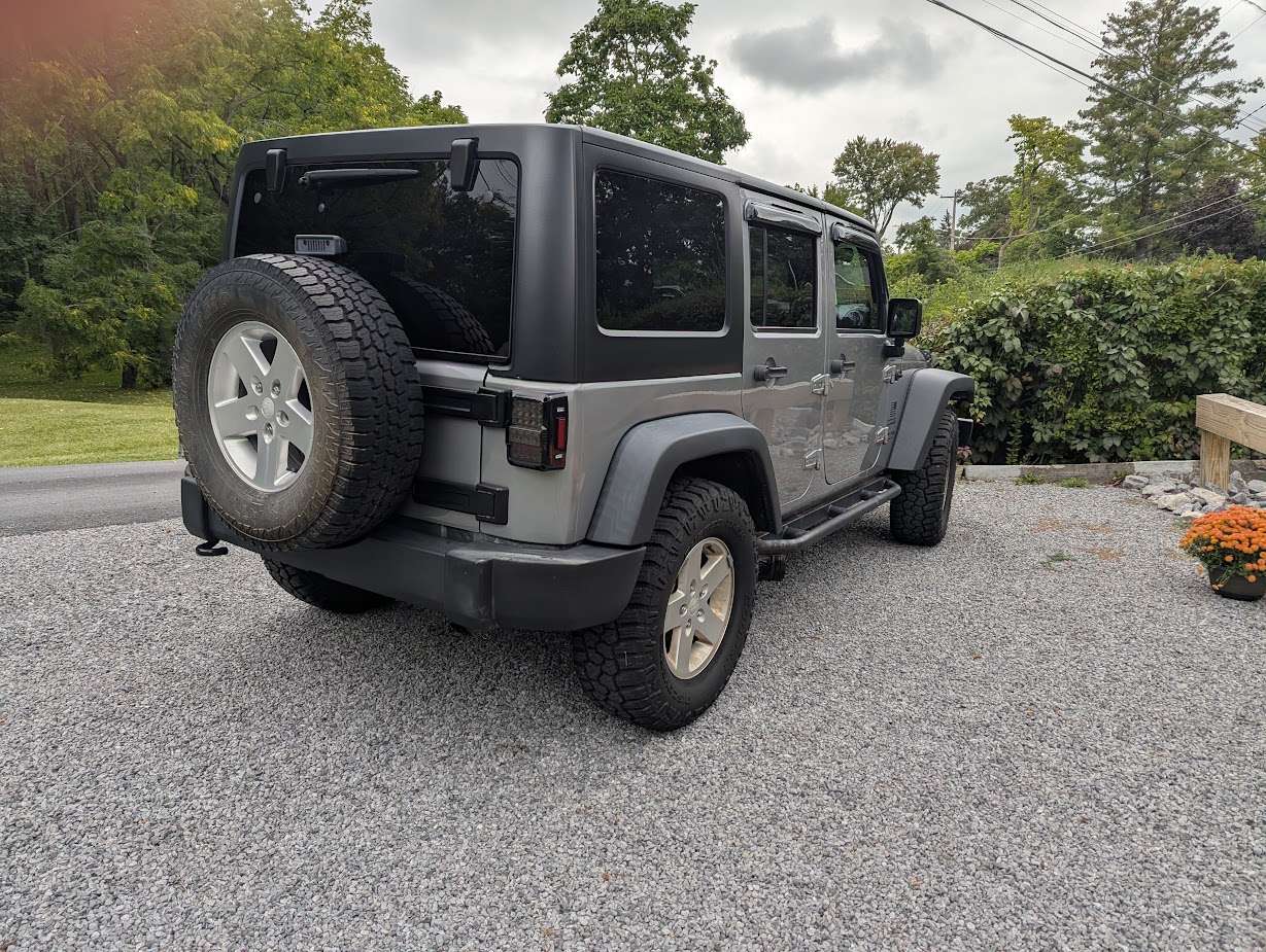 Used 2018 Jeep Wrangler Unlimited Sport S AWD/4WD image 10