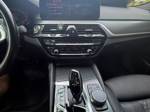 Used 2023 BMW 530i w/ M Sport Package RWD image 13