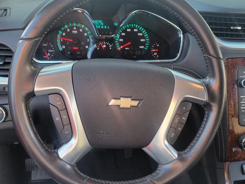 Used 2013 Chevrolet Traverse LT image 9