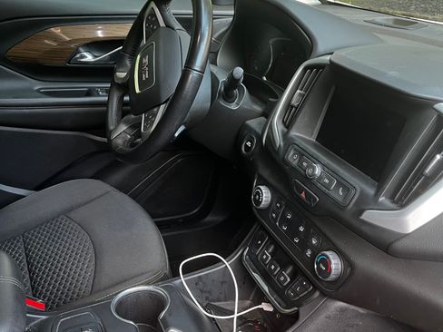Used 2020 GMC Terrain SLE FWD image 6