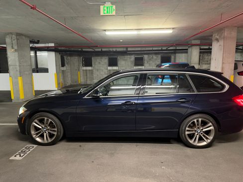 Used 2017 BMW 330i xDrive Wagon image 4