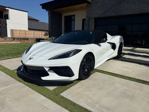 Used 2023 Chevrolet Corvette Stingray Coupe w/ Z51 Performance Package RWD image 6