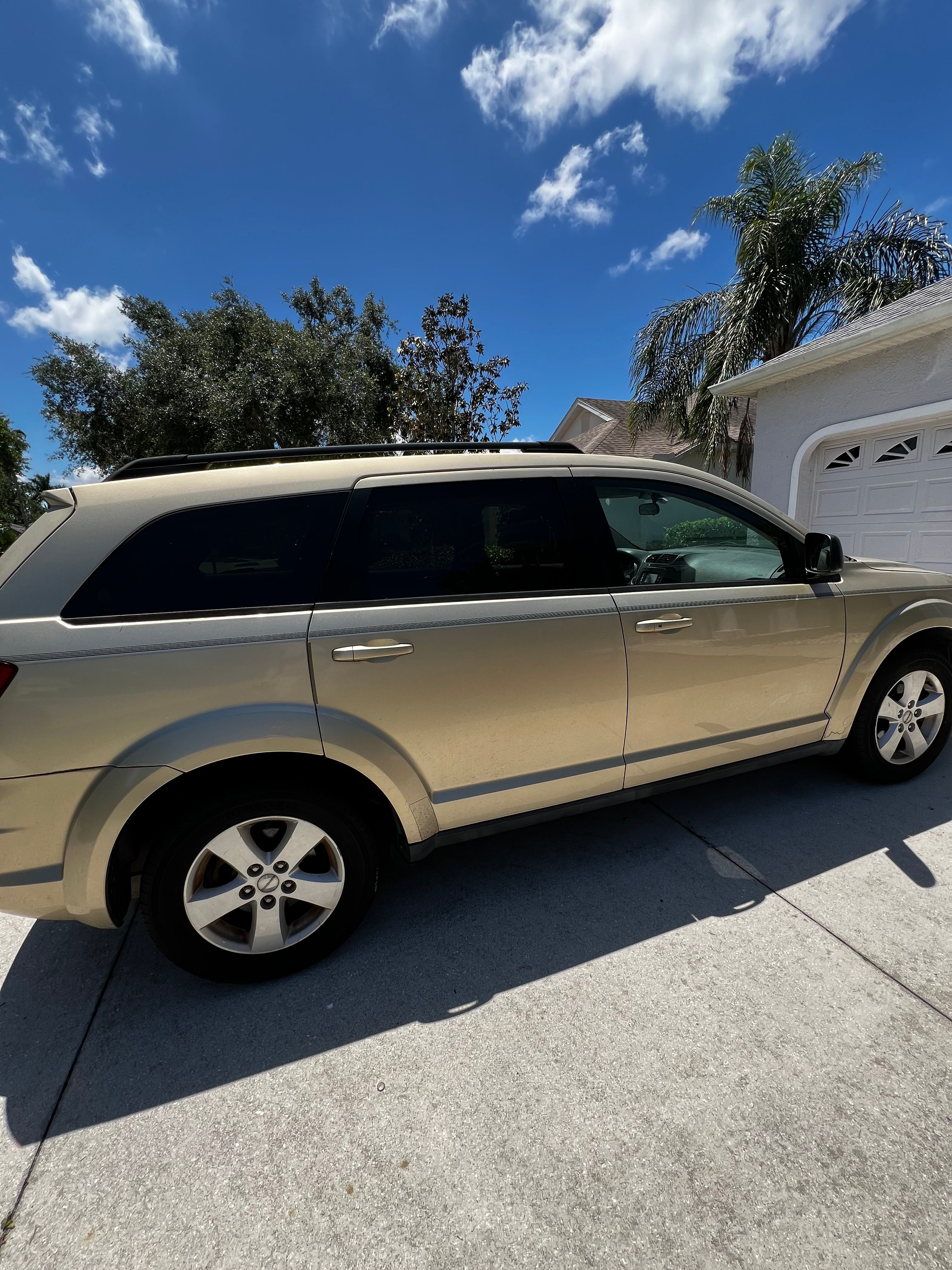 Used 2011 Dodge Journey Express w/ Popular Equipment Group FWD image 4