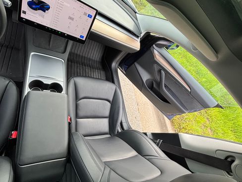 Used 2023 Tesla Model 3 Standard Range image 13