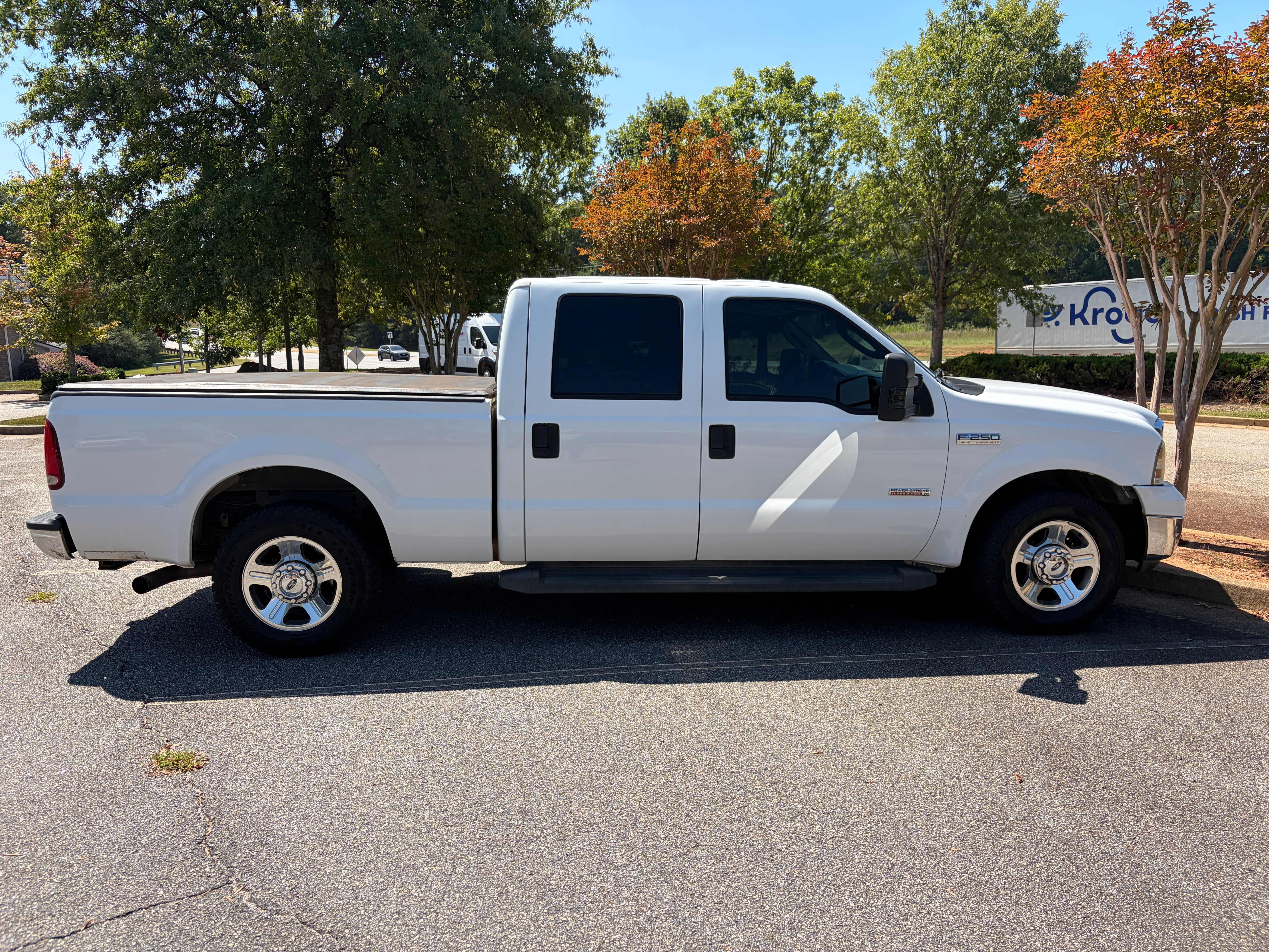 Used 2007 Ford F250 Lariat RWD image 1