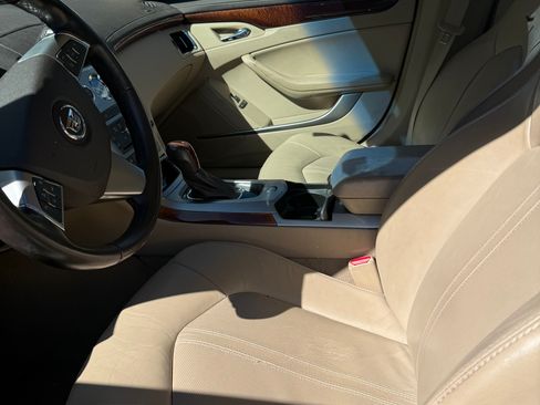 Used 2010 Cadillac CTS Luxury image 6