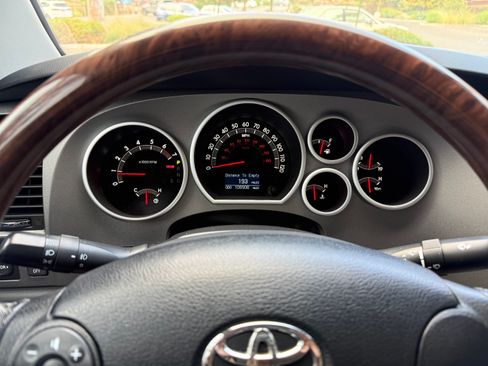 Used 2013 Toyota Tundra Platinum image 17