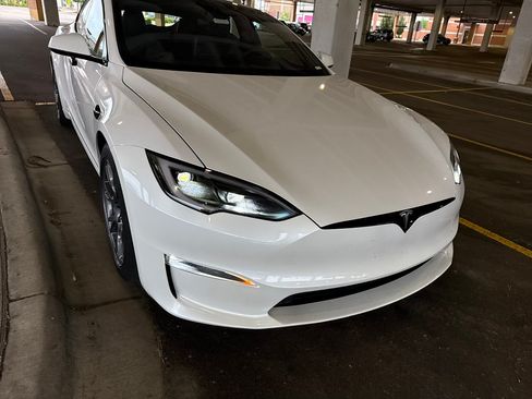 Used 2023 Tesla Model S Plaid image 5